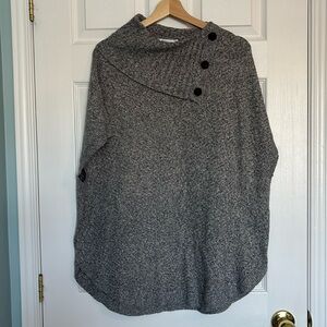 Reitmans split neck short sleeve poncho